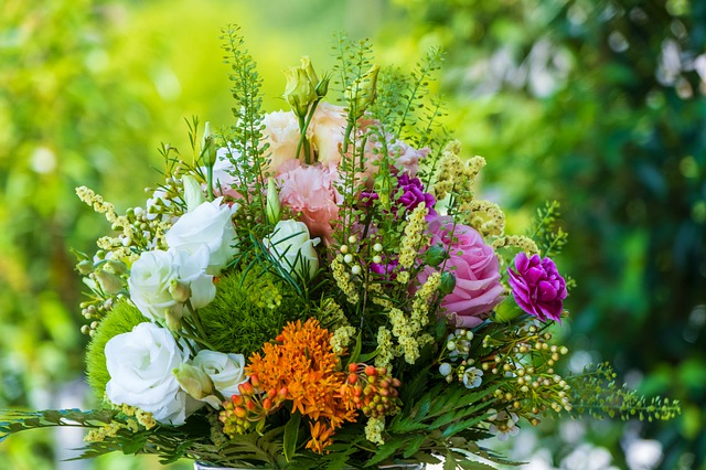 bouquet 4356697 640 Impressum